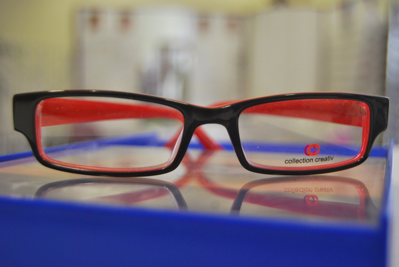 opticien-GINASSERVIS-min_view-sight-lens-frame-optics-spectacles-1141012-pxhere.com